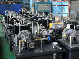 液壓(ya)系統成(cheng)品區