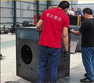 大型液壓(ya)站 國立液壓(ya)，為機械企業(yè)提供動力