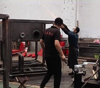 國立液(yè)壓，不斷(duàn)提高技(jì)術，打造(zao)新産品(pǐn)。使用範(fan)圍廣泛(fan)